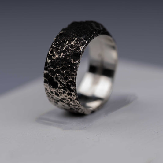 Broken But Beautiful Anillo